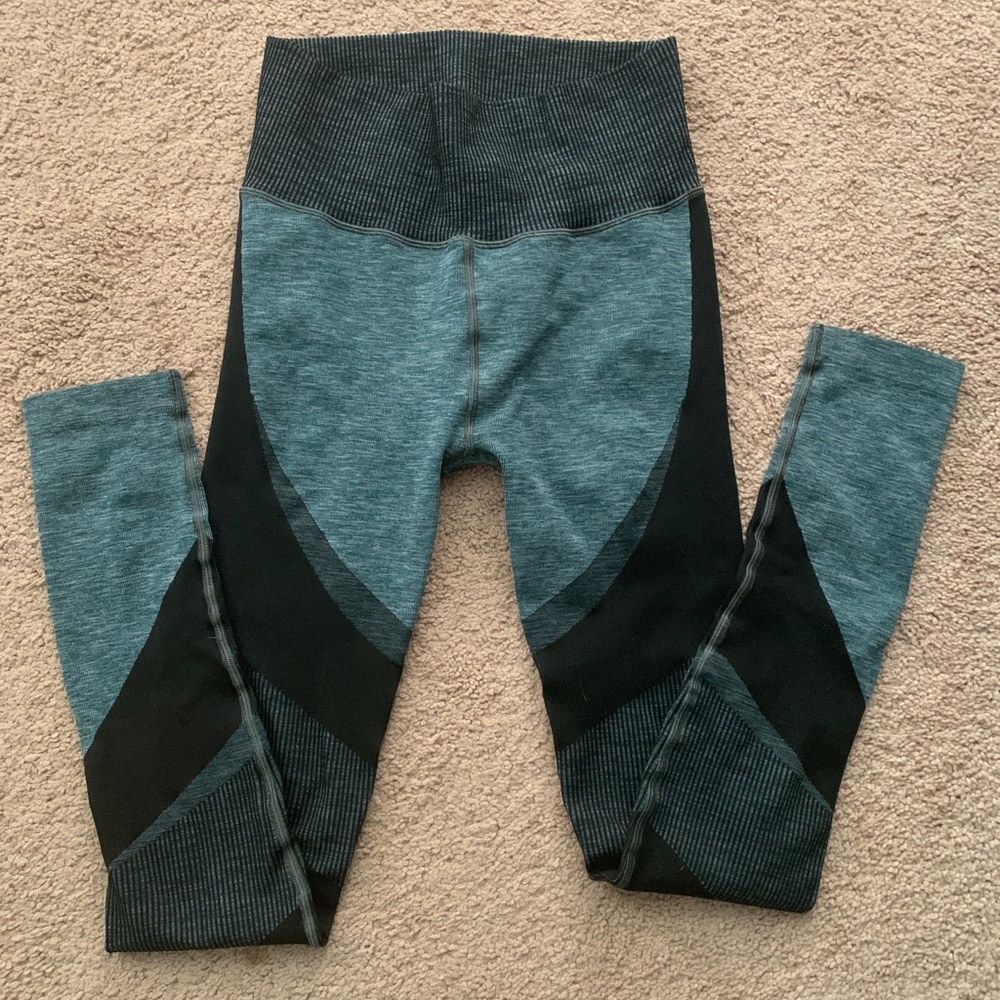 Alo Yoga Leggings